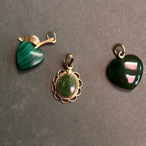 Vintage Green Stone Pendant Set